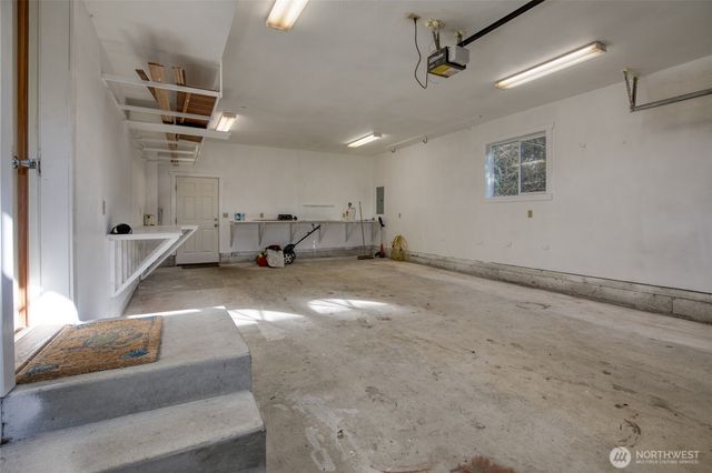 288 N Wynooochee Drive SW, Ocean Shores, WA 98569