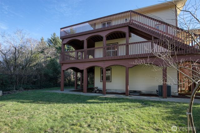 288 N Wynooochee Drive SW, Ocean Shores, WA 98569