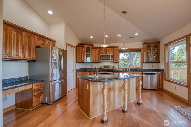 288 N Wynooochee Drive SW, Ocean Shores, WA 98569