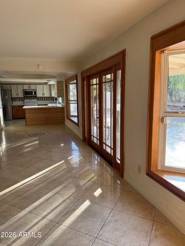 426 E Susan Lane, Tempe, AZ 85281