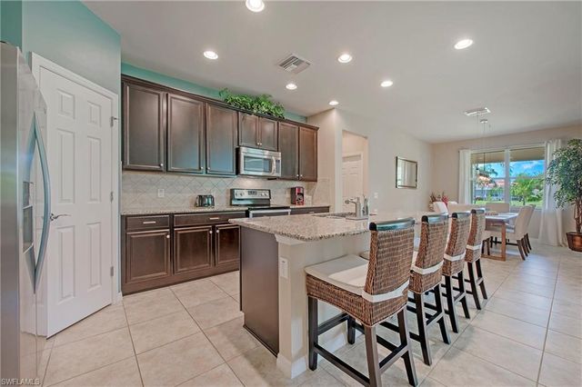28000 Quiet Water WAY, Bonita Springs, FL 34135