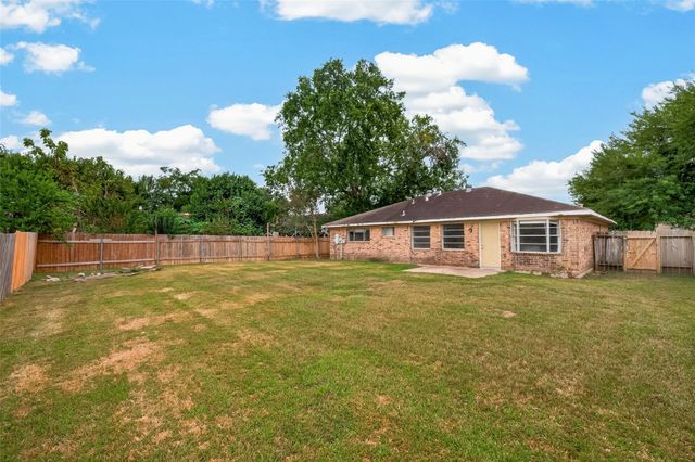 12106 Plumbrook Drive, Houston, TX 77099
