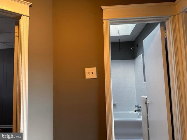 411 MILLBANK RD, Upper Darby, PA 19082