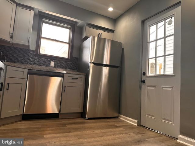 411 MILLBANK RD, Upper Darby, PA 19082