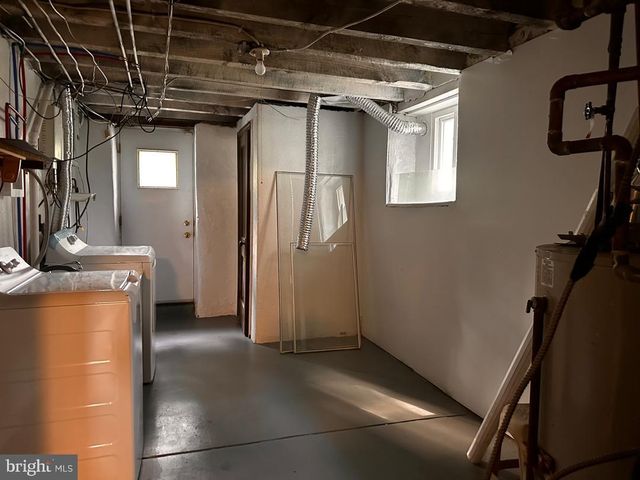 411 MILLBANK RD, Upper Darby, PA 19082