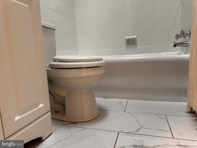 411 MILLBANK RD, Upper Darby, PA 19082