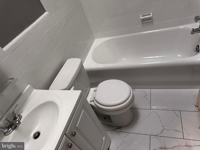 411 MILLBANK RD, Upper Darby, PA 19082