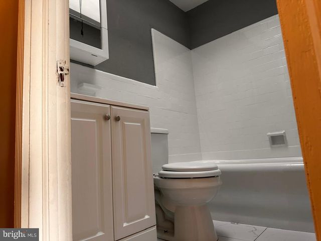 411 MILLBANK RD, Upper Darby, PA 19082