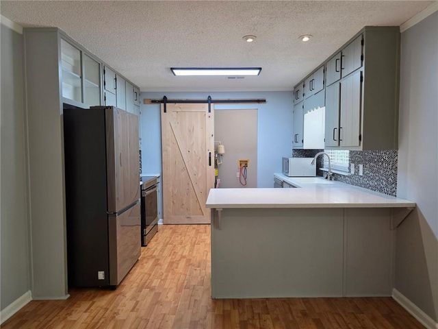 102 Park Place Drive, Lawrenceville, GA 30046