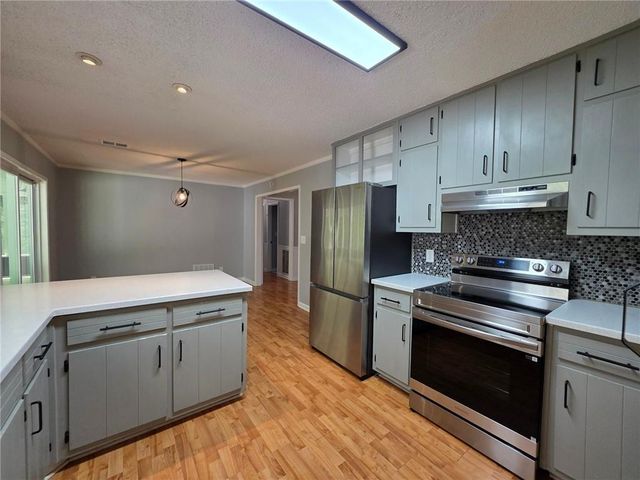 102 Park Place Drive, Lawrenceville, GA 30046