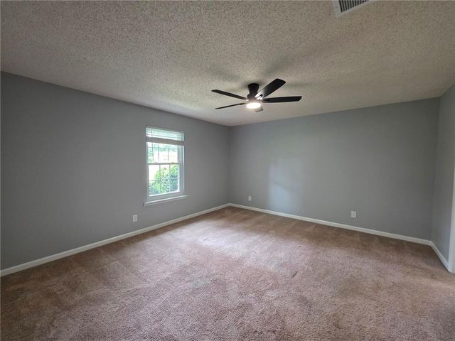 102 Park Place Drive, Lawrenceville, GA 30046