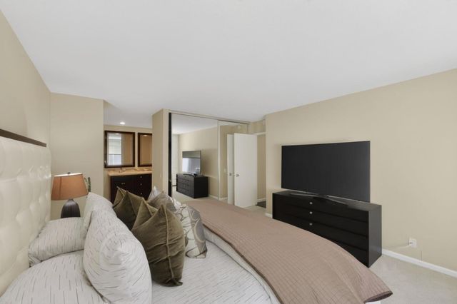 31 Barcelona Circle, Redwood City, CA 94065