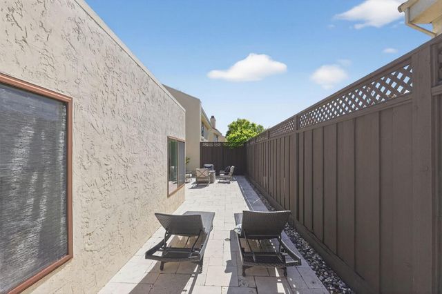 31 Barcelona Circle, Redwood City, CA 94065