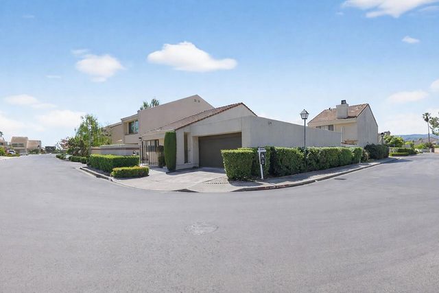 31 Barcelona Circle, Redwood City, CA 94065