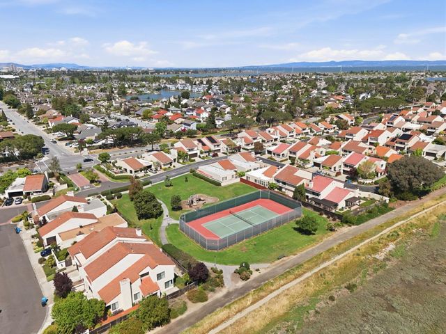 31 Barcelona Circle, Redwood City, CA 94065