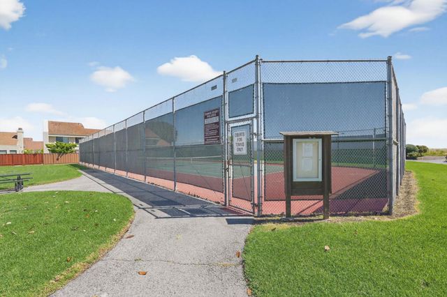 31 Barcelona Circle, Redwood City, CA 94065