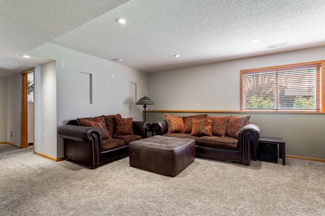 1256 15th Avenue SE, Forest Lake, MN 55025