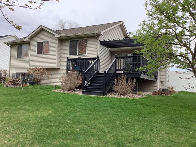 1256 15th Avenue SE, Forest Lake, MN 55025