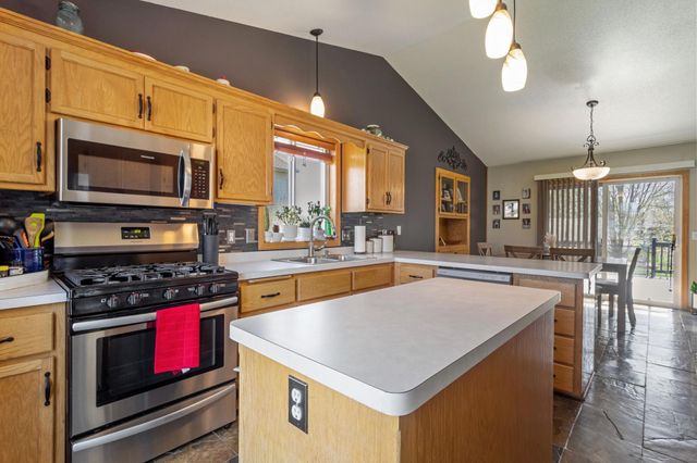 1256 15th Avenue SE, Forest Lake, MN 55025