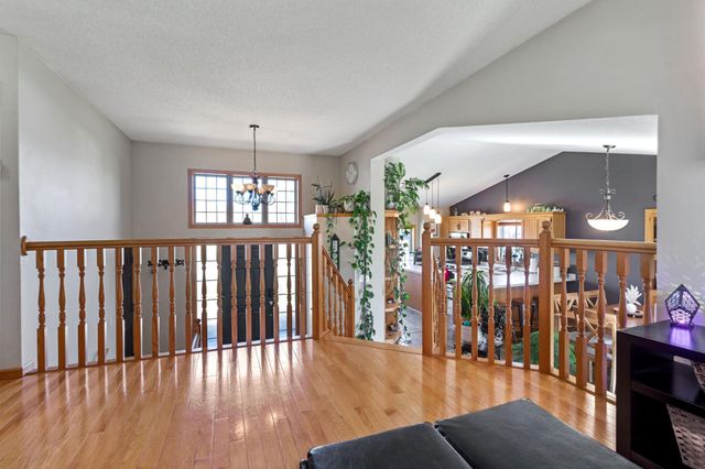1256 15th Avenue SE, Forest Lake, MN 55025