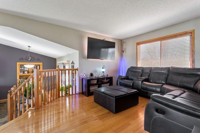 1256 15th Avenue SE, Forest Lake, MN 55025