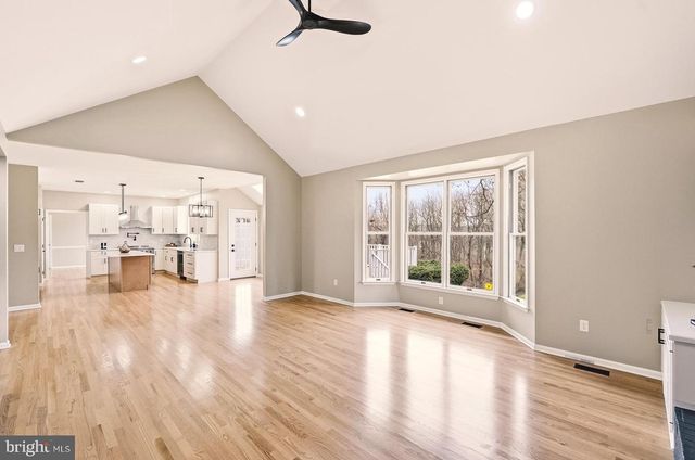 2243 OAKWOOD CT, Fogelsville, PA 18051