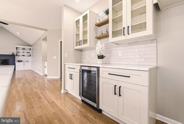 2243 OAKWOOD CT, Fogelsville, PA 18051