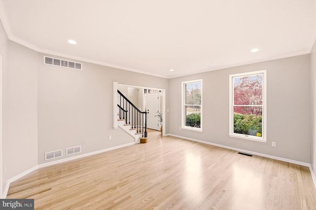 2243 OAKWOOD CT, Fogelsville, PA 18051