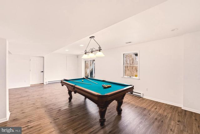 2243 OAKWOOD CT, Fogelsville, PA 18051