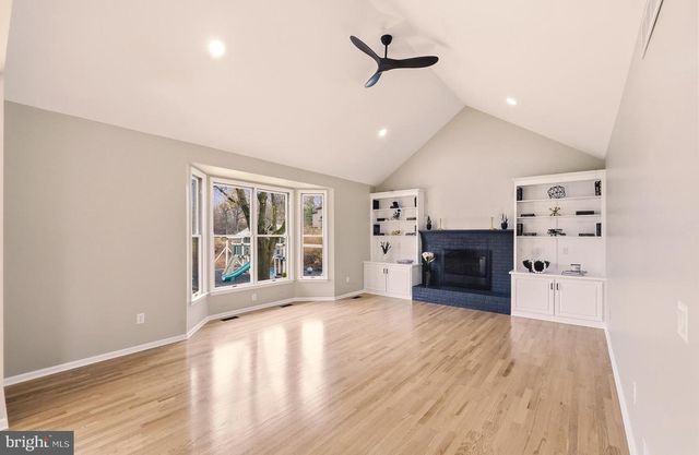 2243 OAKWOOD CT, Fogelsville, PA 18051