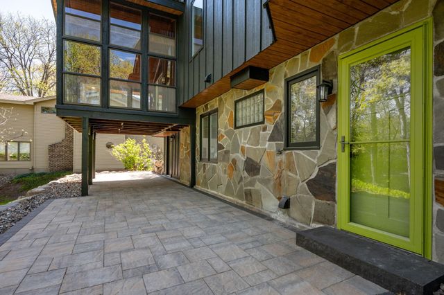 11324 Fetterly Road W, Minnetonka, MN 55305