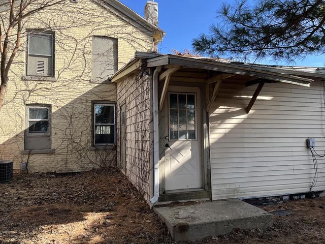 212 N 4th STREET, Watertown, WI 53094