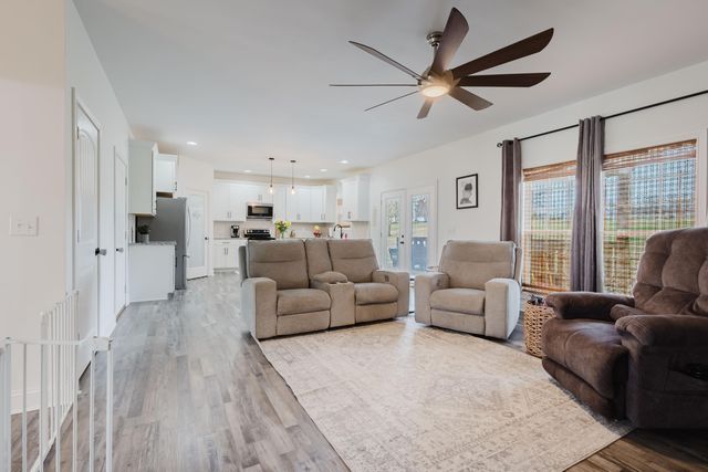 142 Waco Heights, Waco, KY 40385