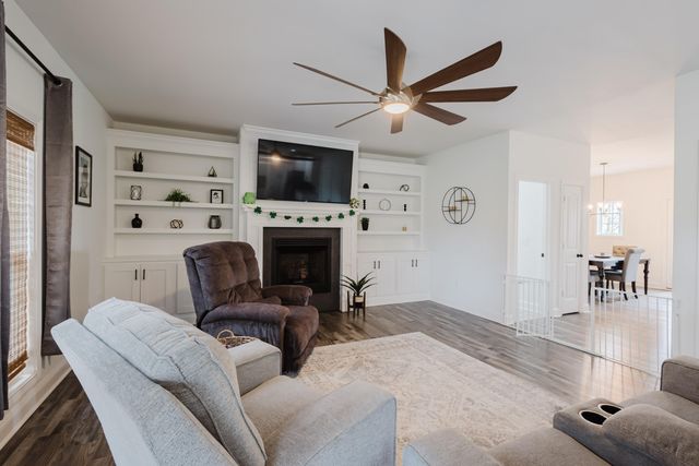 142 Waco Heights, Waco, KY 40385