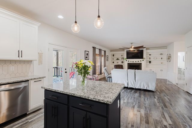 142 Waco Heights, Waco, KY 40385