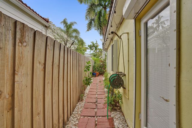 530 NE 11th Avenue, Fort Lauderdale, FL 33301