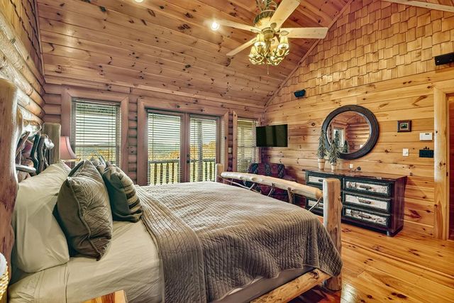 180 Cinnamon Bear Road, Mineral Bluff, GA 30559