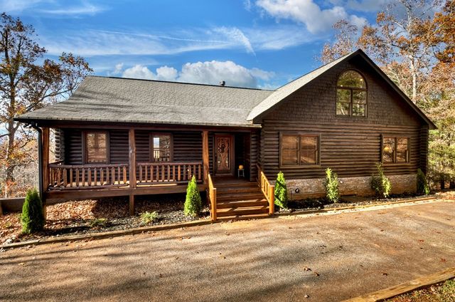 180 Cinnamon Bear Road, Mineral Bluff, GA 30559