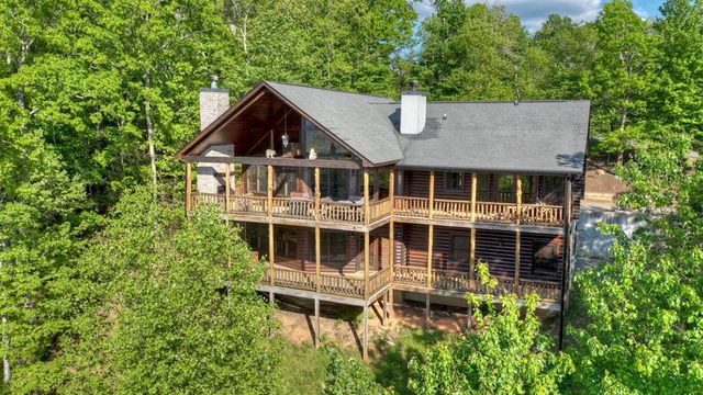 180 Cinnamon Bear Road, Mineral Bluff, GA 30559