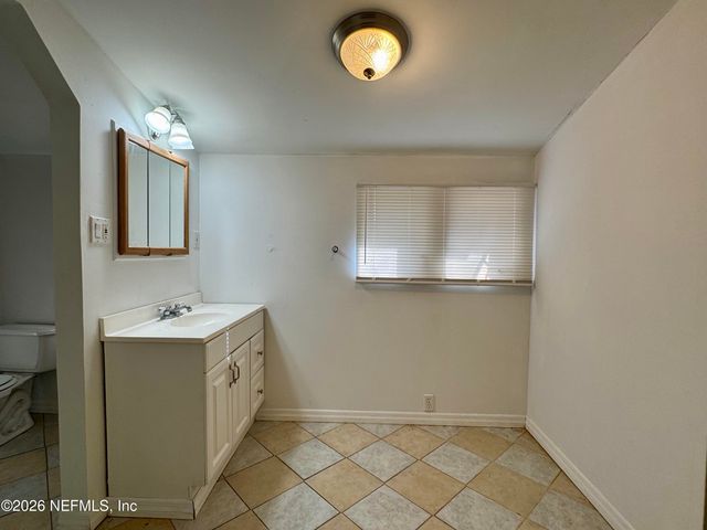 2057 GLEN GARDNER Drive, Jacksonville, FL 32246