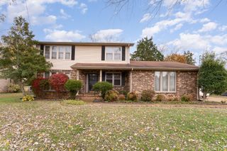 632 Lake Terrace Dr, Nashville, TN 37217