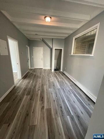 569 Broadway, Paterson, NJ 07514