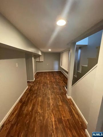 569 Broadway, Paterson, NJ 07514