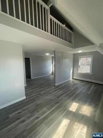 569 Broadway, Paterson, NJ 07514