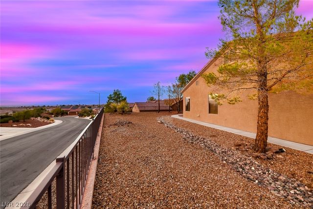 2878 Hartwick Pines Drive, Henderson, NV 89052