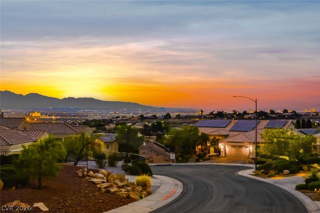 2878 Hartwick Pines Drive, Henderson, NV 89052