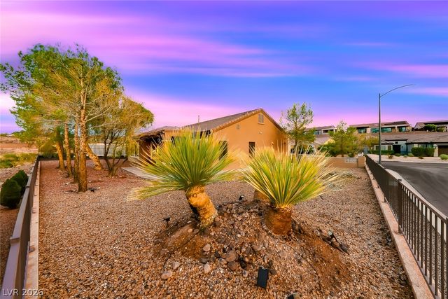 2878 Hartwick Pines Drive, Henderson, NV 89052