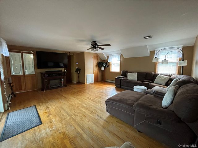145 Arthur Avenue, Thornwood, NY 10594