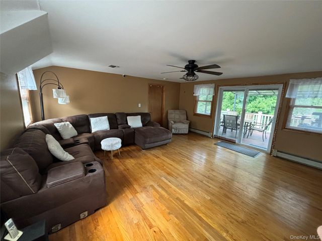 145 Arthur Avenue, Thornwood, NY 10594