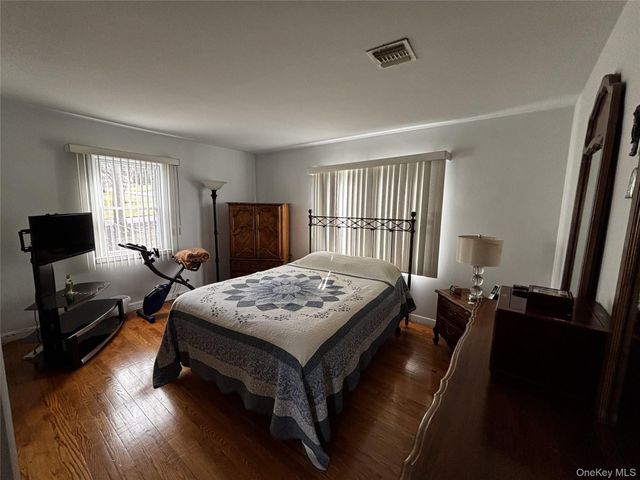 145 Arthur Avenue, Thornwood, NY 10594